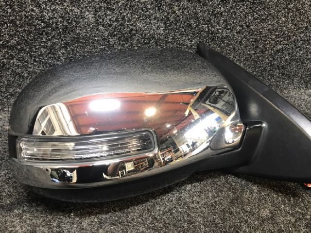 Mitsubishi Outlander GG2W Hybrid RF Door Elec Mirror (9 Wire)