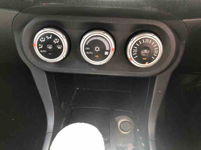 Mitsubishi Galant CY4A 2007 Heater Controls