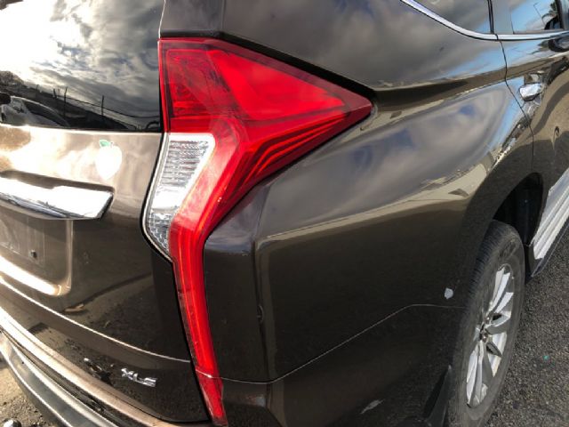 Mitsubishi Pajero Sport KS1 R Tail Light