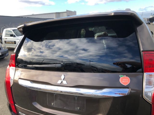 Mitsubishi Pajero Sport KS1 Tailgate Glass