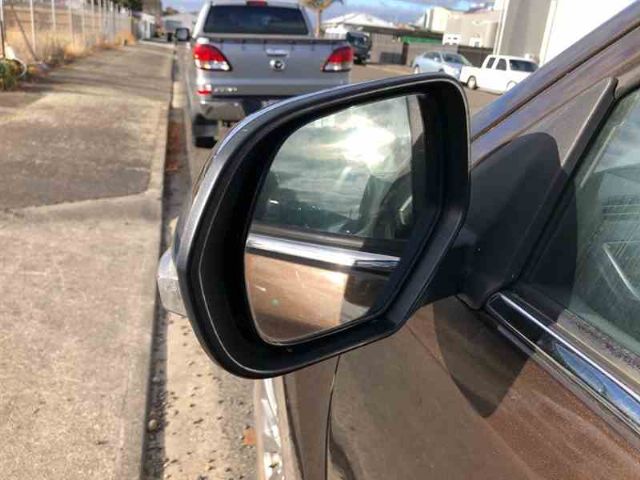 Mitsubishi Pajero Sport KS1 LF Door Elec Mirror (7 Wire)