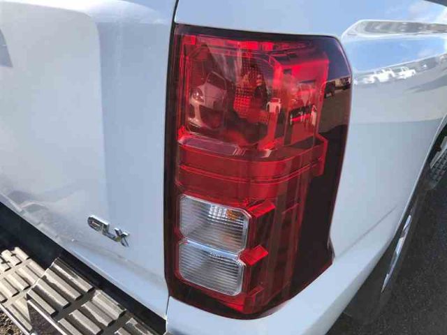 Mitsubishi Triton LLC LLB 2024-on R Tail Light (Halogen)