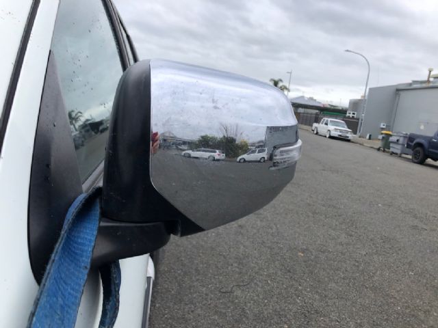 Mitsubishi L200/Triton KL1T 2015-on LF Door Elec Mirror (7 Wire)