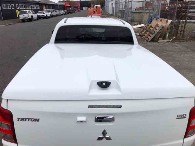 Mitsubishi L200/Triton KL1T 2015-on Hard Lid
