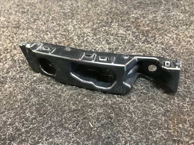 Renault Koleos QM6 RF Bumper Retainer
