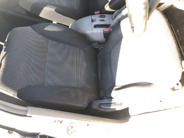 Mitsubishi L200/Triton KB8T 2006-on RF Seat