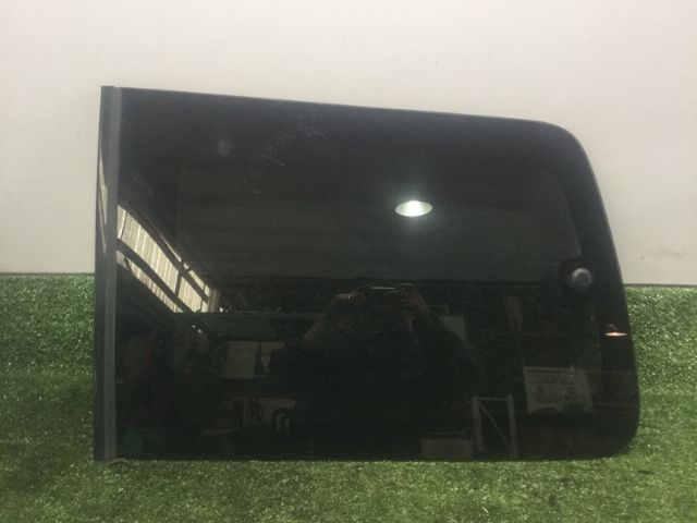 Mitsubishi Pajero V93W LR Opera Glass