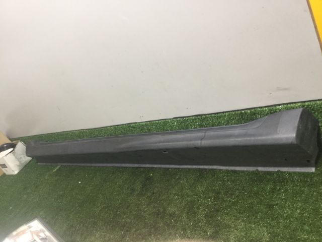 Mitsubishi Outlander CW5W 2006-2012 R Side Skirt
