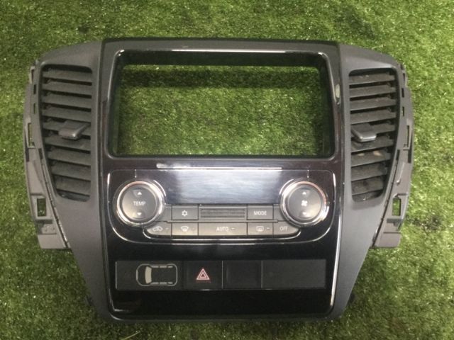 Mitsubishi Pajero Sport KS1 Heater Controls