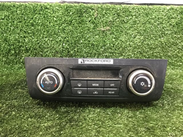 Mitsubishi Pajero V93W Heater Controls