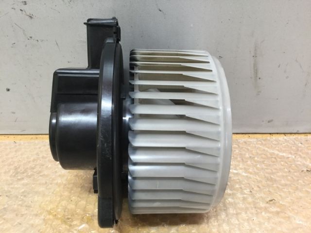 Mitsubishi Pajero V98W Heater Fan Motor
