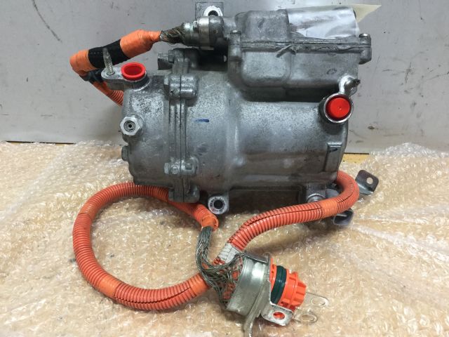 Mitsubishi Outlander GG2W Hybrid Air Cond Compressor