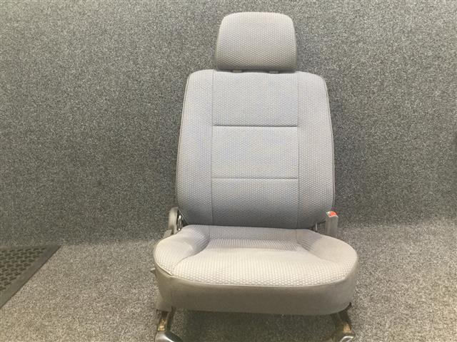Mitsubishi L200/Triton K67T RF Seat