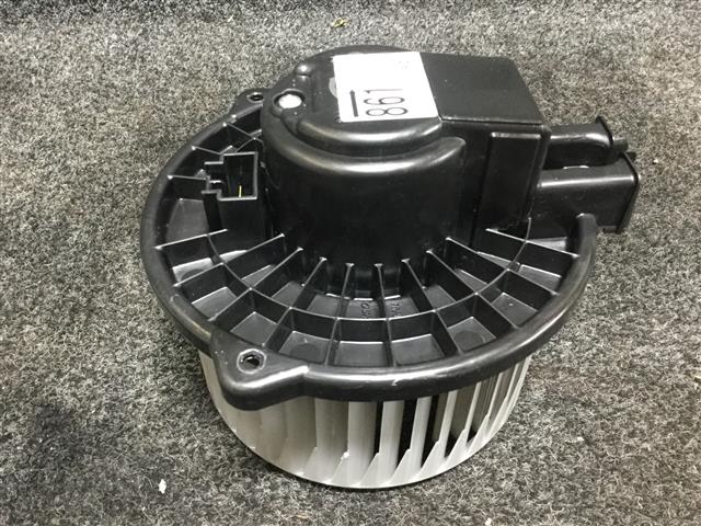 Mitsubishi Pajero V98W Heater Fan Motor