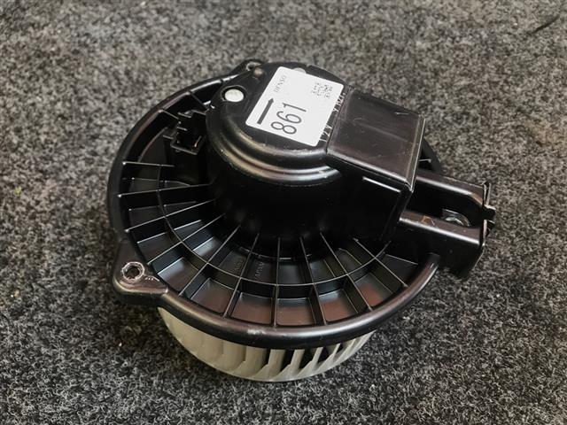 Mitsubishi Pajero V87W Heater Fan Motor