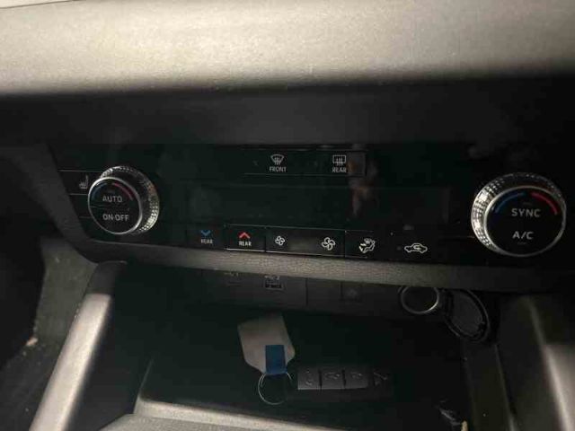 Mitsubishi Outlander GN 2022-on Heater Controls