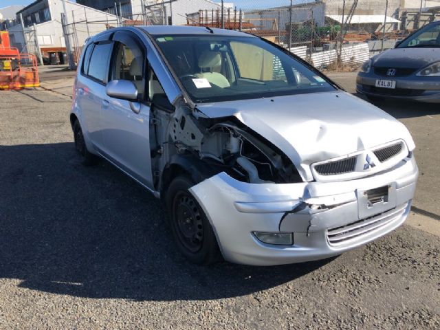 Mitsubishi Colt Z25A