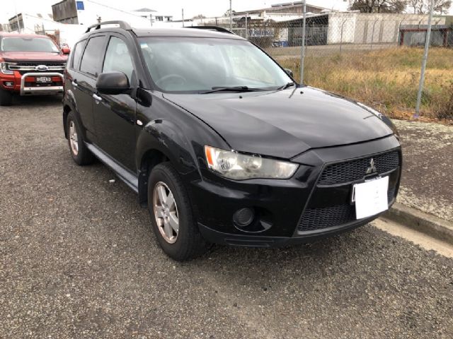 Mitsubishi Outlander CW5W 2006-2012
